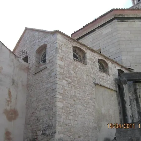 Apartment Elena St - A2 Red